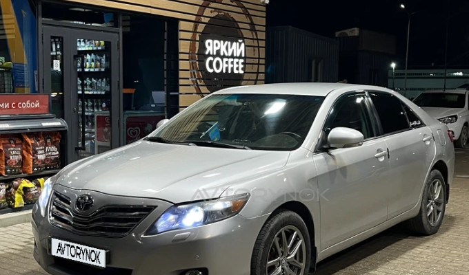 Toyota Camry 2009 года