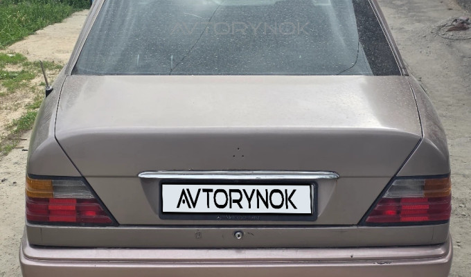 Mercedes-Benz E-Класс 1994 года