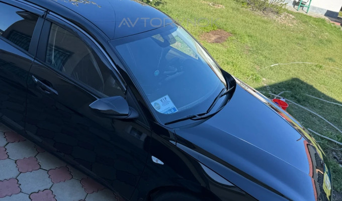 Hyundai Elantra 2024 года