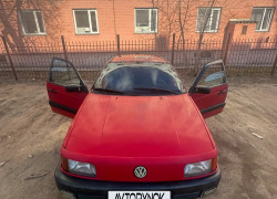 Volkswagen Passat 1993 года
