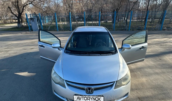 Honda Civic 2007 года