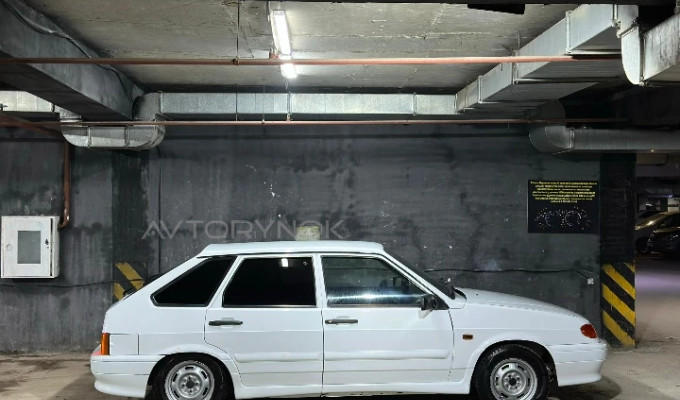ВАЗ (Lada) 2114 2013 года