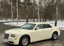 Chrysler 300C 2005 года