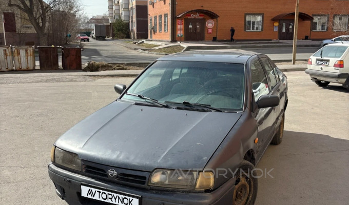 Nissan Primera 1992 года