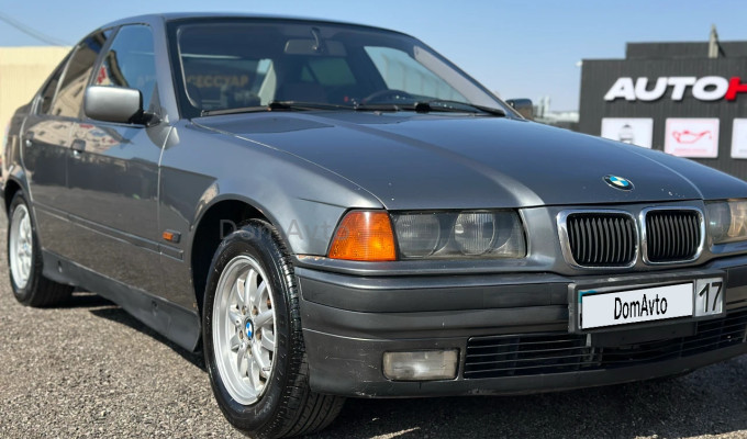 BMW 3 серия 1992 года