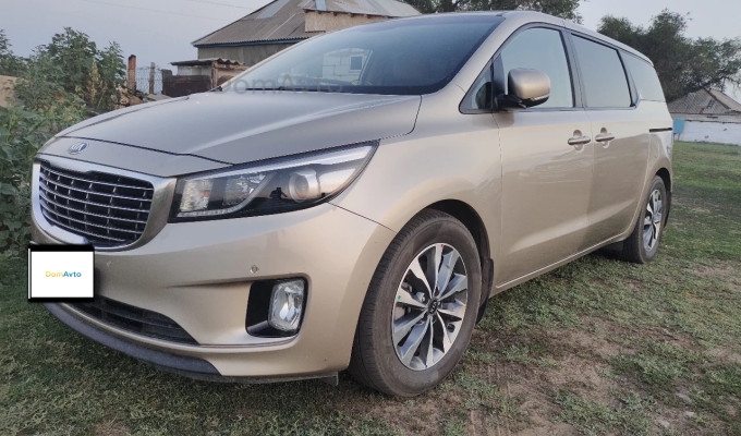 Kia Carnival 2015 года