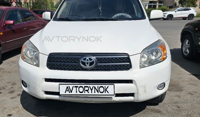 Toyota RAV4 2007 года