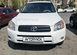 Toyota RAV4 2007 года