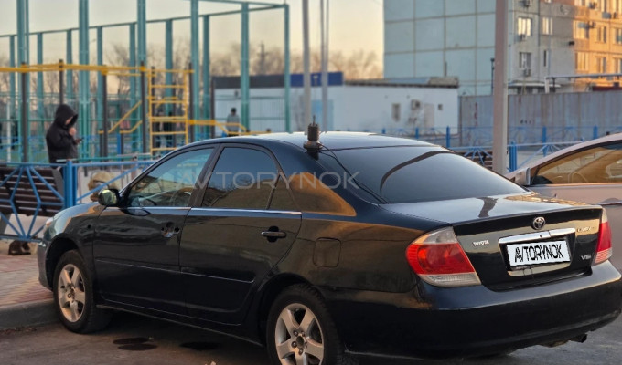 Toyota Camry 2005 года