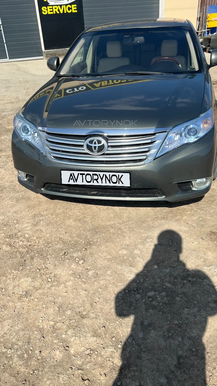 Toyota Avalon, 2011