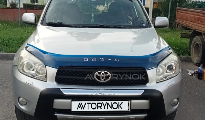 Toyota RAV4 2006 года