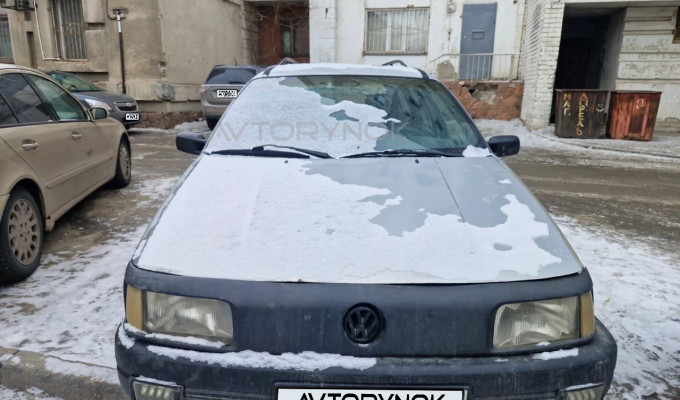 Volkswagen Passat 1990 года