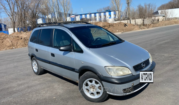 Opel Zafira 2001 года