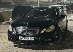 Mercedes-Benz E-Класс 2010 года