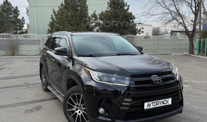 Toyota Highlander 2018 года