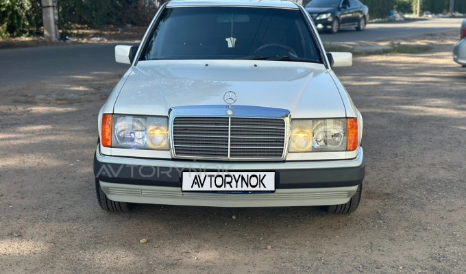 Mercedes-Benz E-Класс 1991 года