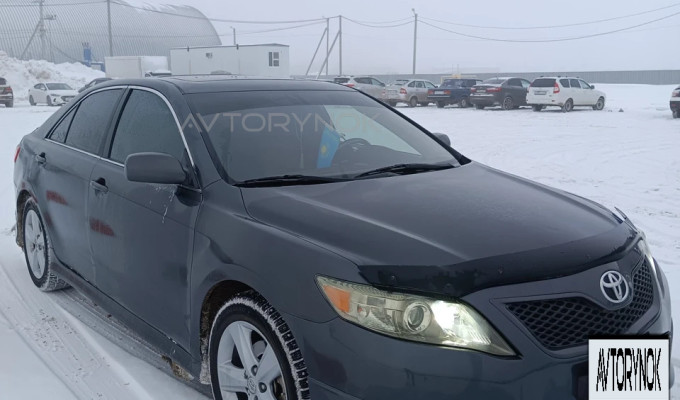 Toyota Camry 2011 года