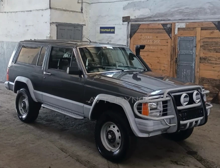 Jeep Cherokee, 1990