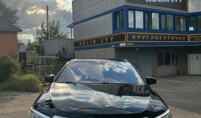 Toyota Camry 2015 года