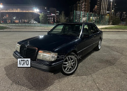 Mercedes-Benz E-Класс 1990 года