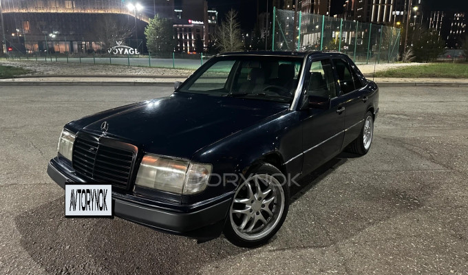 Mercedes-Benz E-Класс 1990 года