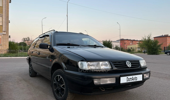 Volkswagen Passat 1993 года
