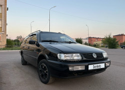 Volkswagen Passat 1993 года