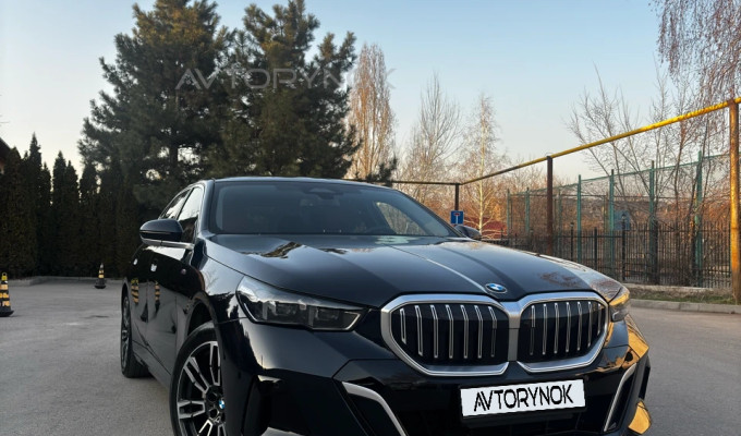 BMW 5 серия 2024 года