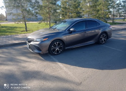 Toyota Camry 2020 года
