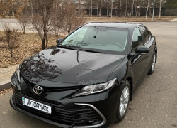 Toyota Camry 2021 года