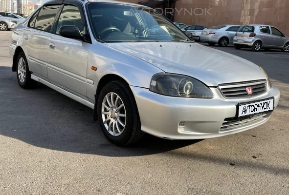 Honda Civic 2000 года