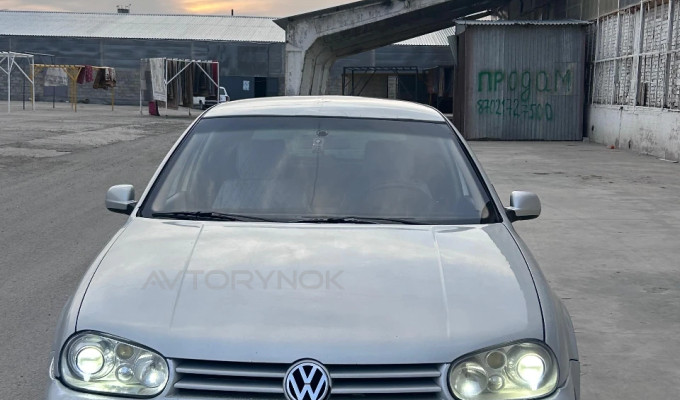 Volkswagen Golf 1998 года
