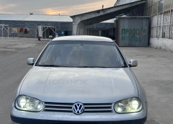 Volkswagen Golf 1998 года