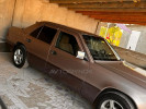 Mercedes-Benz E-Класс 1993 года