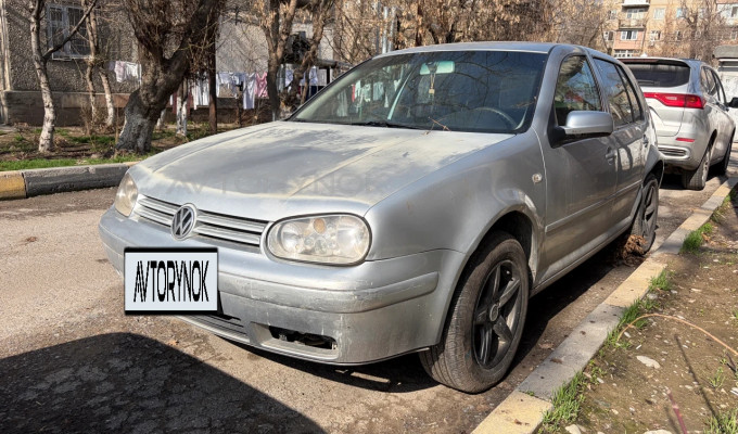 Volkswagen Golf 2001 года