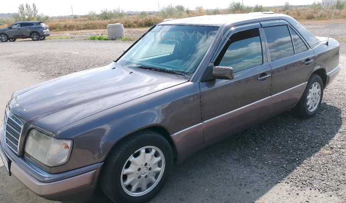 Mercedes-Benz E-Класс 1995 года