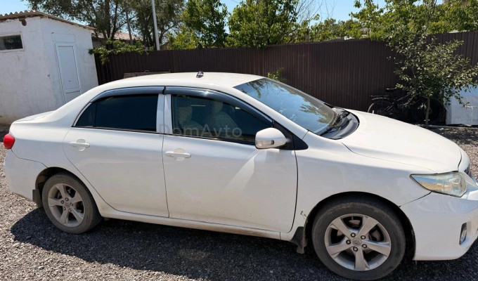 Toyota Corolla 2013 года