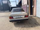 Mercedes-Benz E-Класс 1990 года