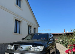 Lexus LX 2004 года