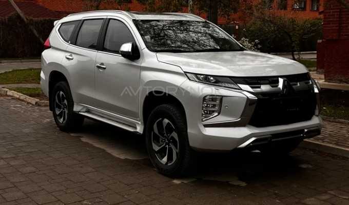 Mitsubishi Montero Sport 2025 года