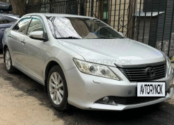 Toyota Camry 2013 года