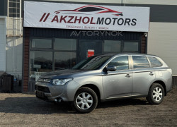 Mitsubishi Outlander 2012 года