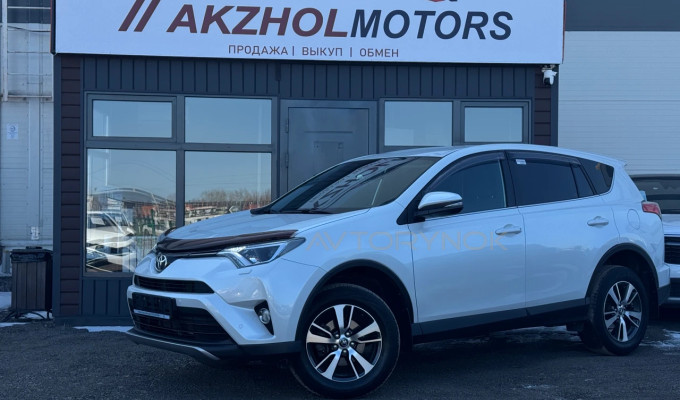 Toyota RAV4 2018 года