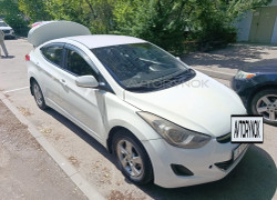 Hyundai Elantra 2013 года