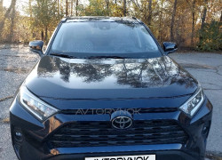 Toyota RAV4 2020 года