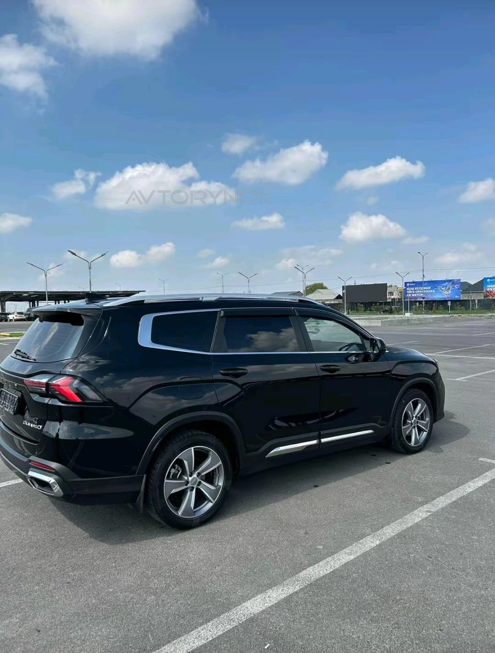 Geely Okavango, 2024