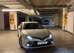 Toyota Camry 2019 года