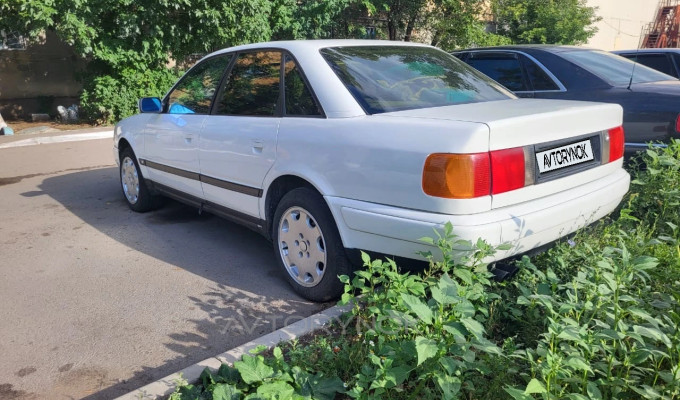 Audi 100 1992 года