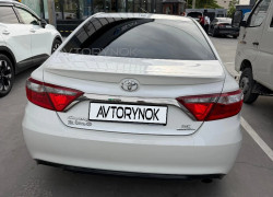 Toyota Camry 2015 года
