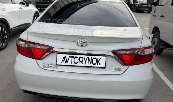 Toyota Camry 2015 года